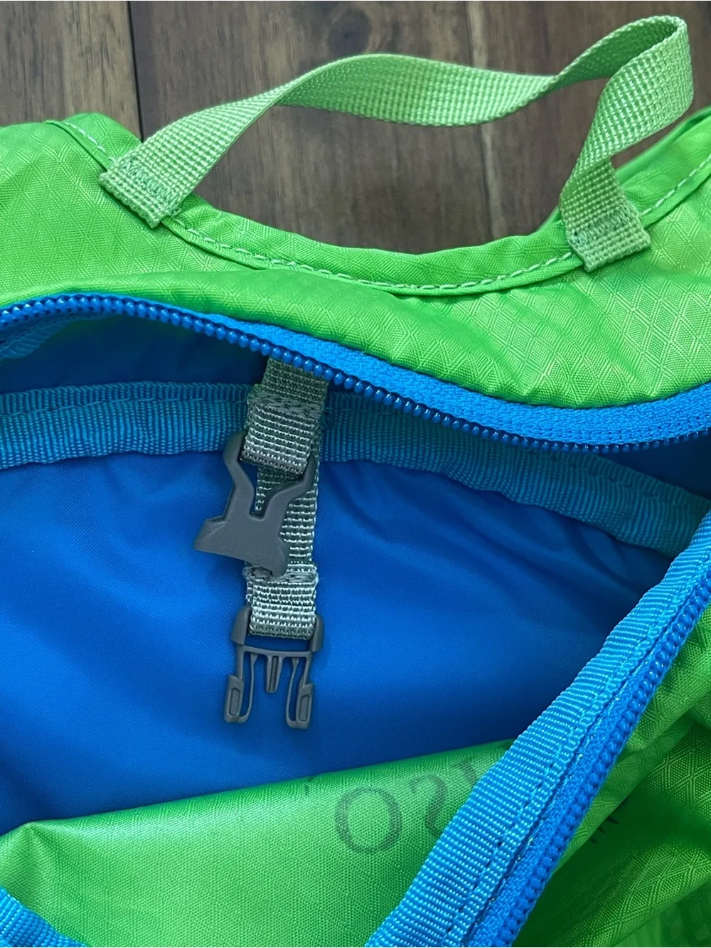 Osprey Moki Kids green hydration backpack